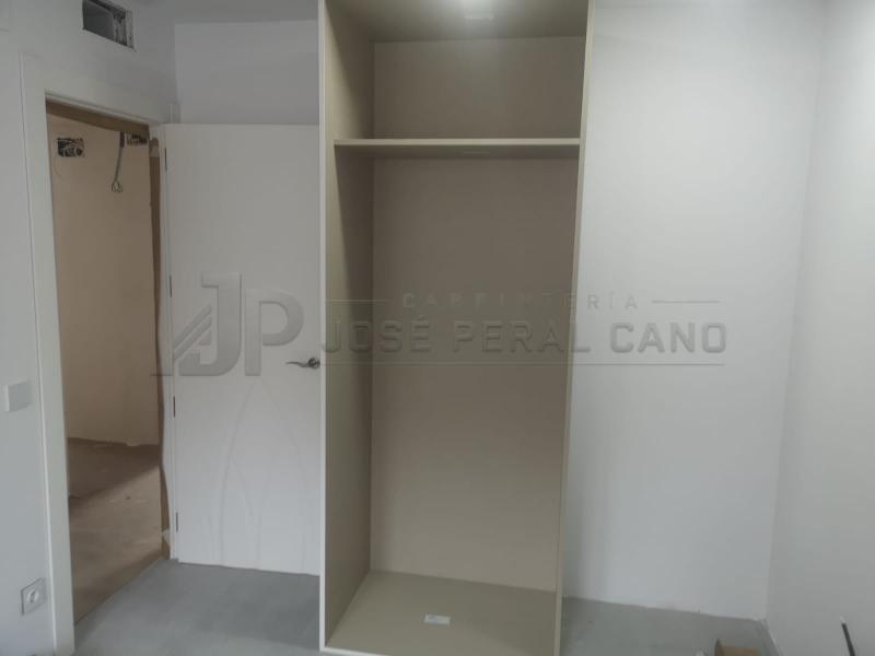 Preparación de Interiores de Armarios a Medida en Madrid | Carpintería José Peral Cano Preparación de Interiores de Armarios a Medida en Madrid | Carpintería José Peral Cano