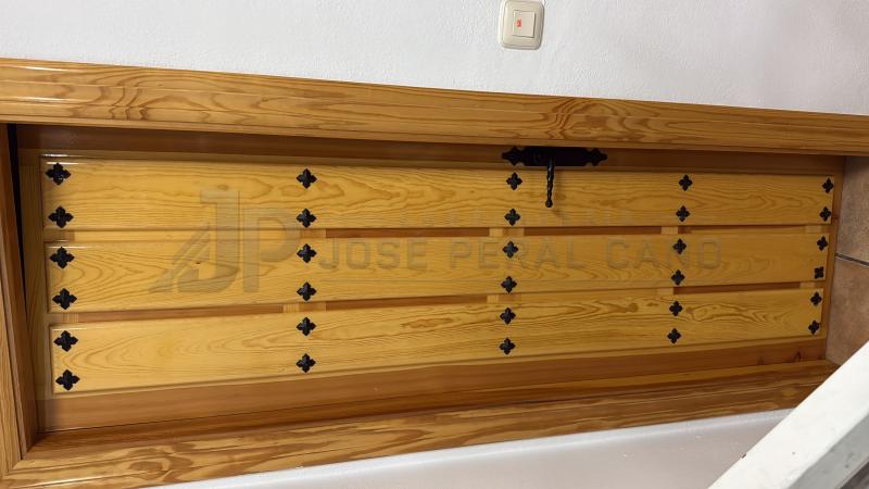 PUERTA CLAVOS CIEGA EN MADERA DE PINO PUERTA CLAVOS CIEGA EN MADERA DE PINO