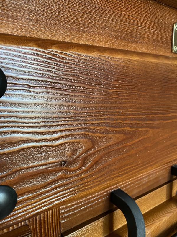 Puerta Rústica de Madera con Acabado a Chorro de Arena en la Sierra de Madrid | Trabajo Realizado Puerta Rústica de Madera con Acabado a Chorro de Arena en la Sierra de Madrid | Trabajo Realizado