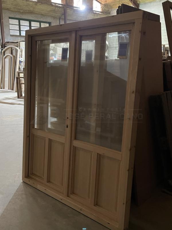 Balcones europeos de madera terminados con cristales en Motilla del Palancar | Trabajo realizado Balcones europeos de madera terminados con cristales en Motilla del Palancar | Trabajo realizado