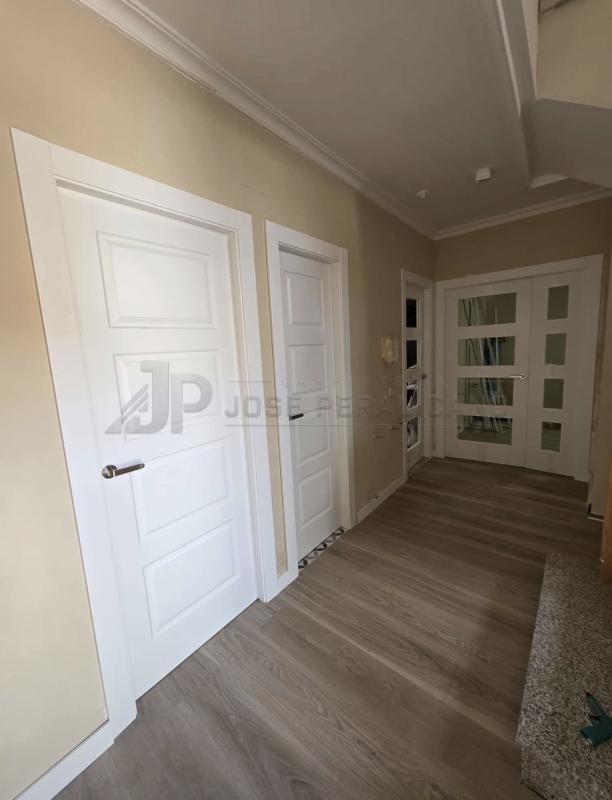 PUERTAS LACADAS EN BLANCO MOD. 4 CUADROS