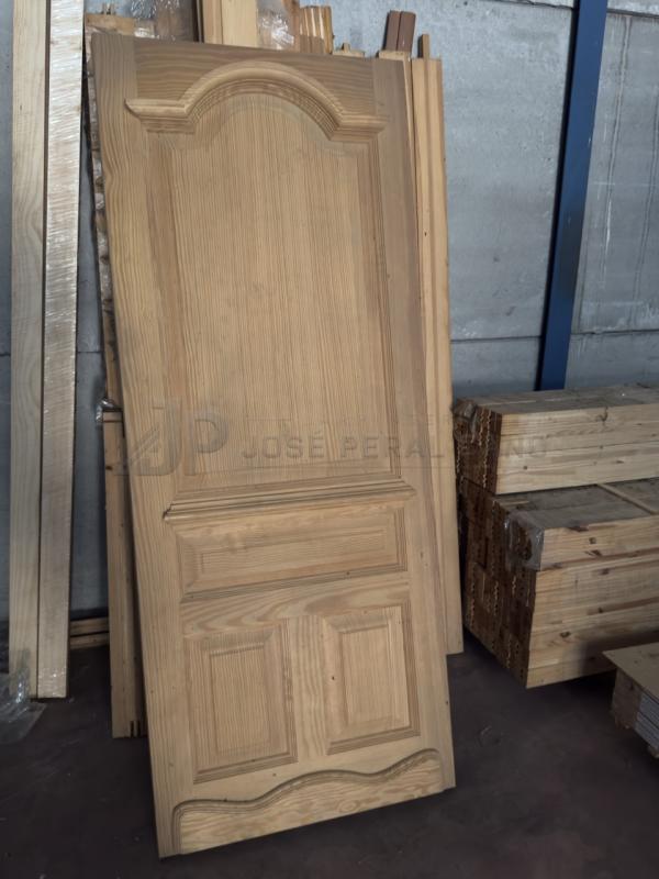 Hoja de Entrada de Pino Macizo en Oferta | Puerta Exterior de Madera Hoja de Entrada de Pino Macizo en Oferta | Puerta Exterior de Madera