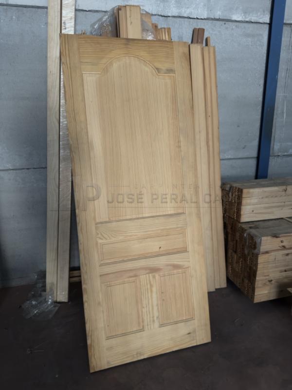 Hoja de Entrada de Pino Macizo en Oferta | Puerta Exterior de Madera Hoja de Entrada de Pino Macizo en Oferta | Puerta Exterior de Madera