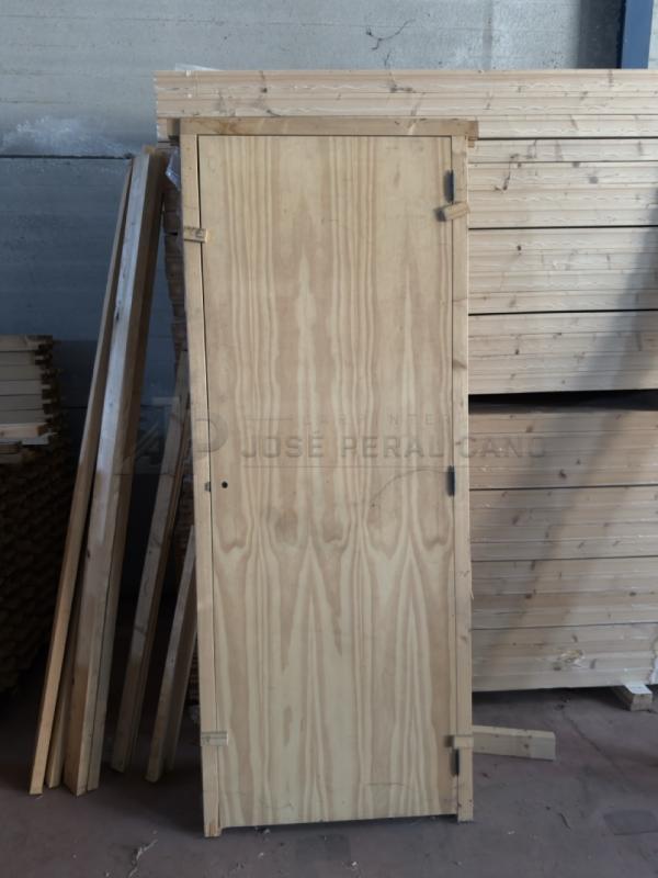 Oferta Especial: Puerta de Pino Macizo Lisa Oferta Especial: Puerta de Pino Macizo Lisa