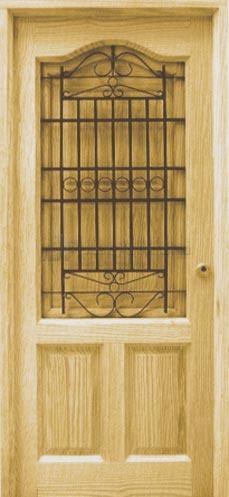 Puerta de calle provenzal dos tableros con ventana y contra