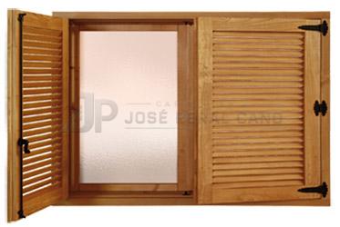 ventanas mallorquinas de madera de pino con contraventanas de lamas fijas fabricada