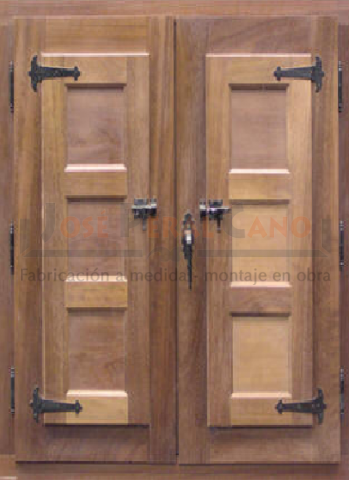 Ventana Europea de Iroko con contraventana 3 tableros