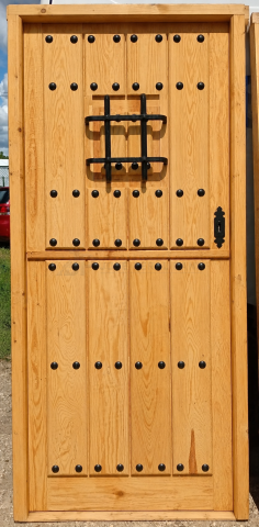 PUERTA CLAVOS PARTIDA CON REJA (TIPO GRANERO)