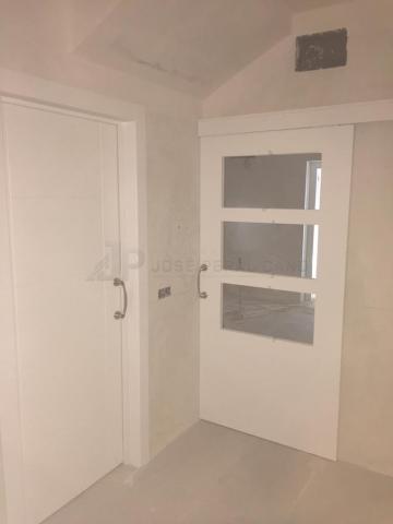 PUERTA CORREDERA LACADA EN BLANCO