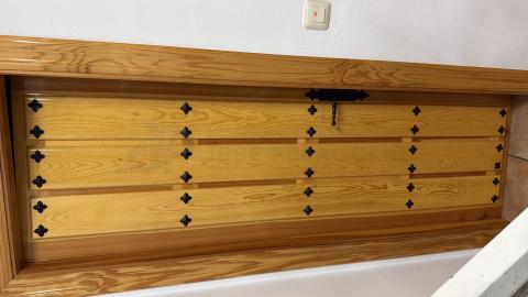 PUERTA CLAVOS CIEGA EN MADERA DE PINO