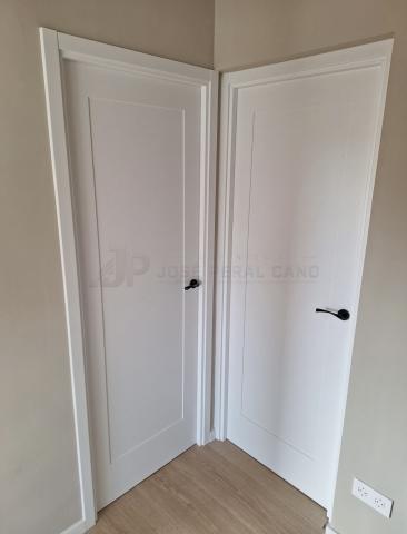 Instalación de Puertas Lacadas en Blanco en Madrid | Carpintería de Madera a Medida