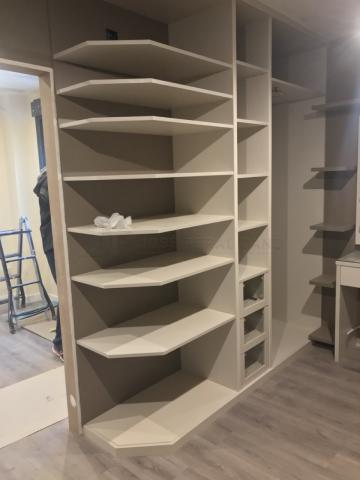 VESTIDOR REALIZADO A MEDIDA