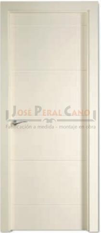 puerta lacada en blanco roto