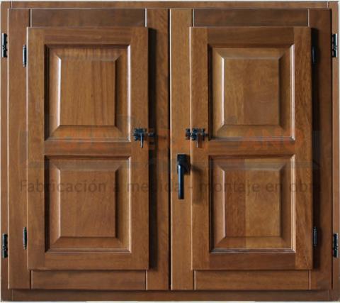 Ventana europea con montantino central, 3 gomas y hoja de 67 cm.